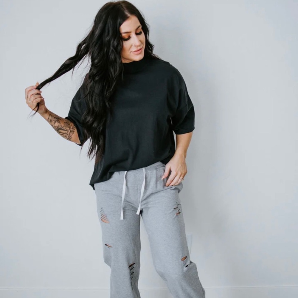 Chelsea Deboer Lily & Lottie Hadlee Distressed Sweatpants Lauriebelles